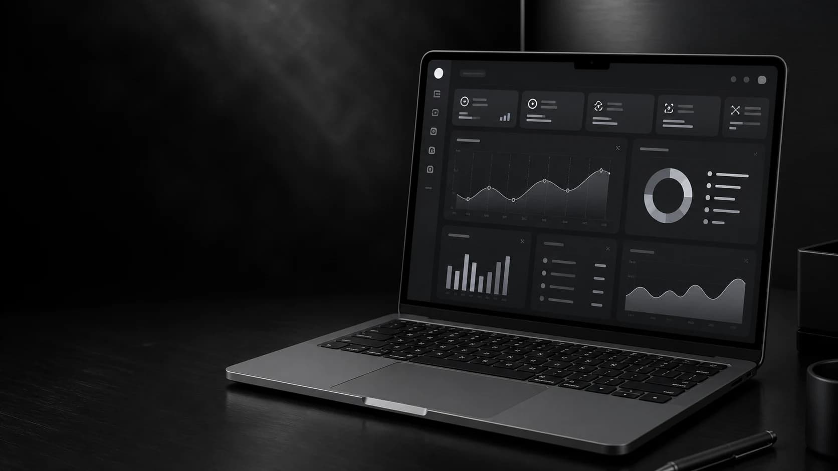 Laptop premium con dashboard software enterprise scura